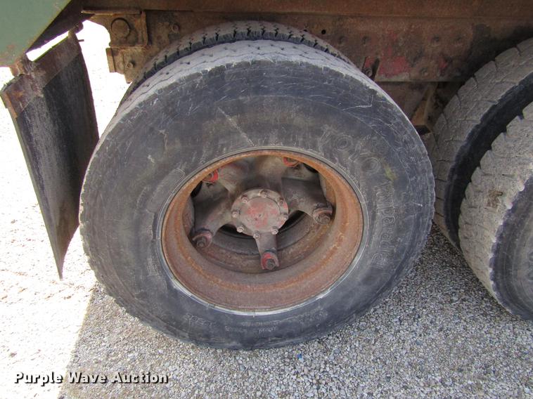 image for item EU9595 1986 Mack DM600 dump truck