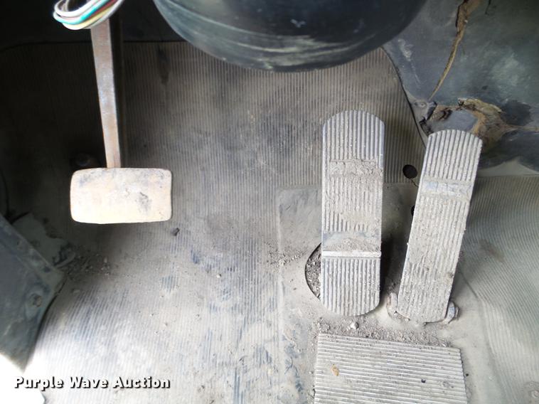 image for item EW9994 1987 Mack RW713 dump truck