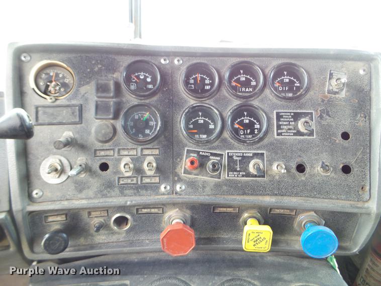 image for item EW9994 1987 Mack RW713 dump truck