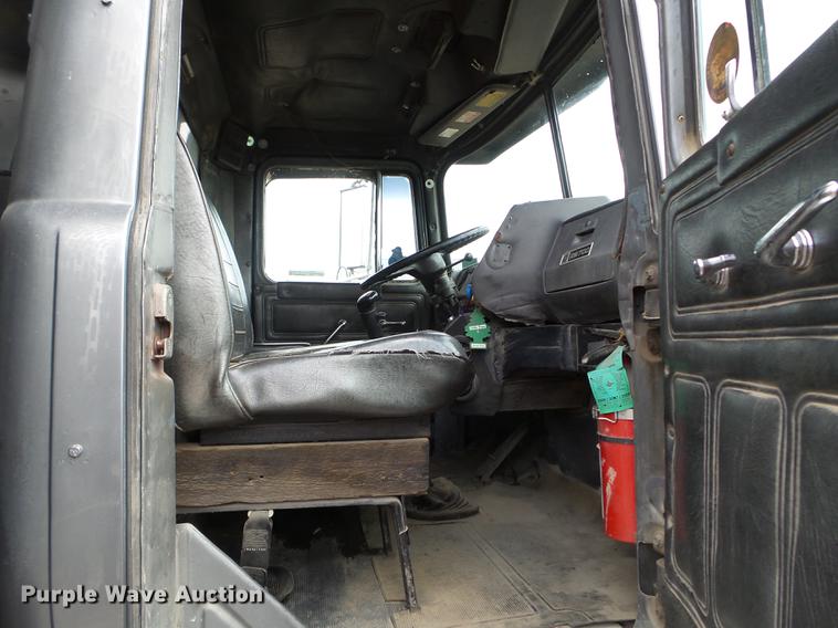 image for item EW9994 1987 Mack RW713 dump truck