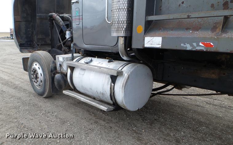 image for item EW9994 1987 Mack RW713 dump truck