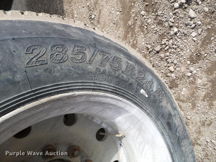 image for item EW9994 1987 Mack RW713 dump truck