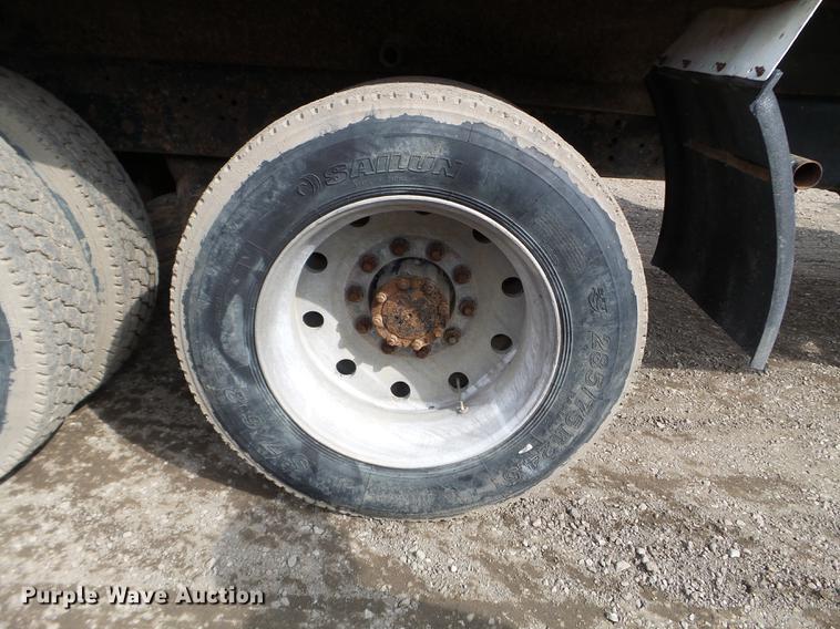 image for item EW9994 1987 Mack RW713 dump truck