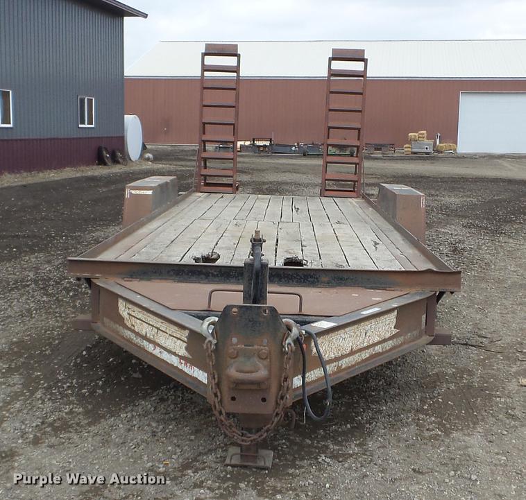 image for item EW9995 1998 Towmaster T-16DD equipment trailer