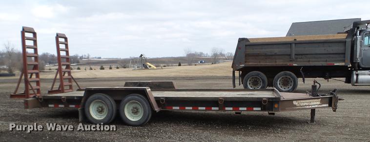 image for item EW9995 1998 Towmaster T-16DD equipment trailer