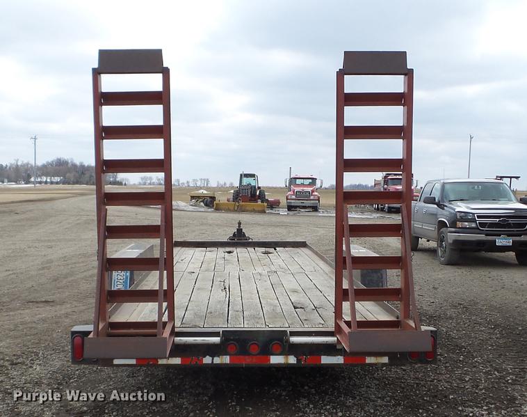 image for item EW9995 1998 Towmaster T-16DD equipment trailer