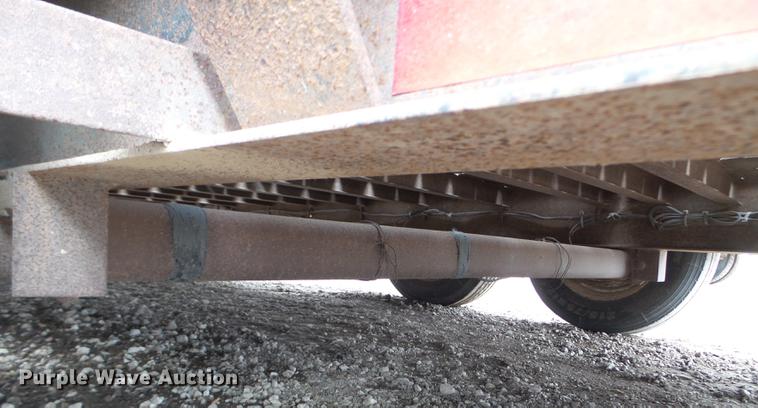 image for item EW9995 1998 Towmaster T-16DD equipment trailer