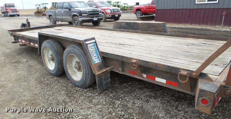 image for item EW9995 1998 Towmaster T-16DD equipment trailer