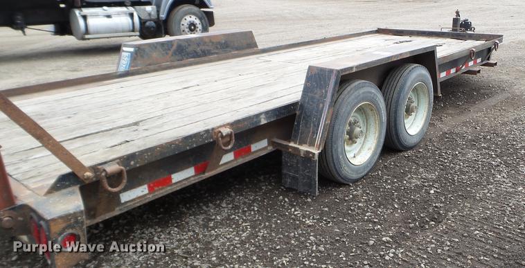 image for item EW9995 1998 Towmaster T-16DD equipment trailer