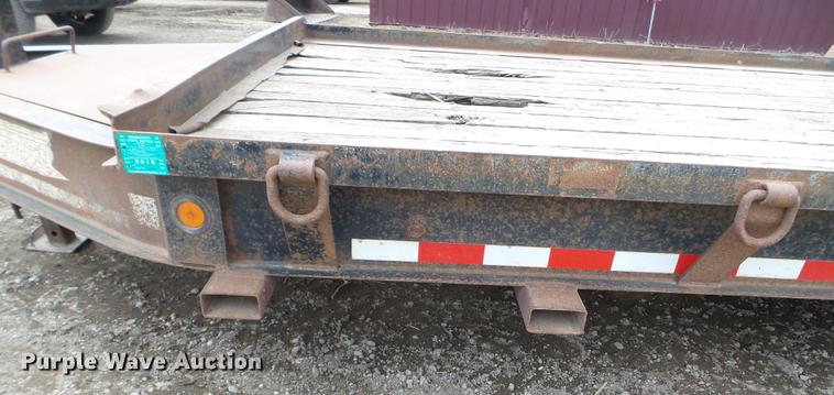 image for item EW9995 1998 Towmaster T-16DD equipment trailer