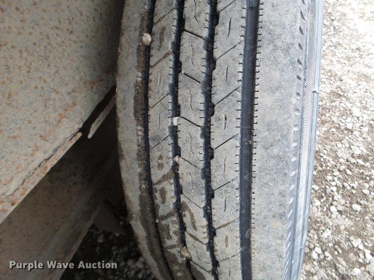 image for item EW9995 1998 Towmaster T-16DD equipment trailer