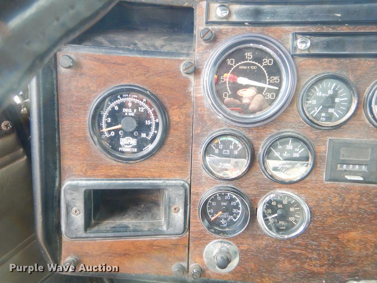 image for item EZ9795 1988 Peterbilt 379 dump truck