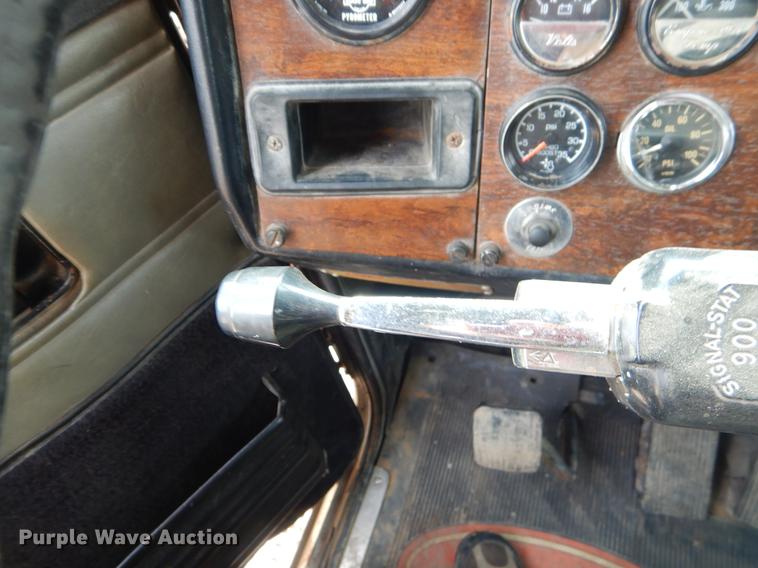 image for item EZ9795 1988 Peterbilt 379 dump truck