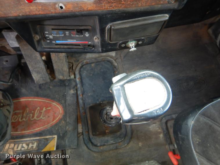 image for item EZ9795 1988 Peterbilt 379 dump truck