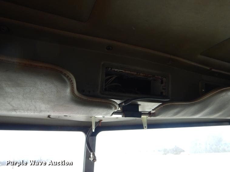 image for item EZ9795 1988 Peterbilt 379 dump truck