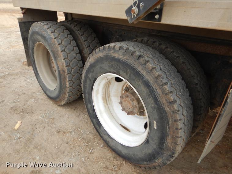 image for item EZ9795 1988 Peterbilt 379 dump truck