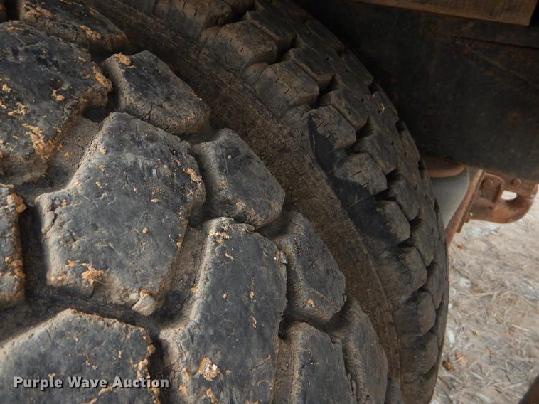 image for item EZ9795 1988 Peterbilt 379 dump truck