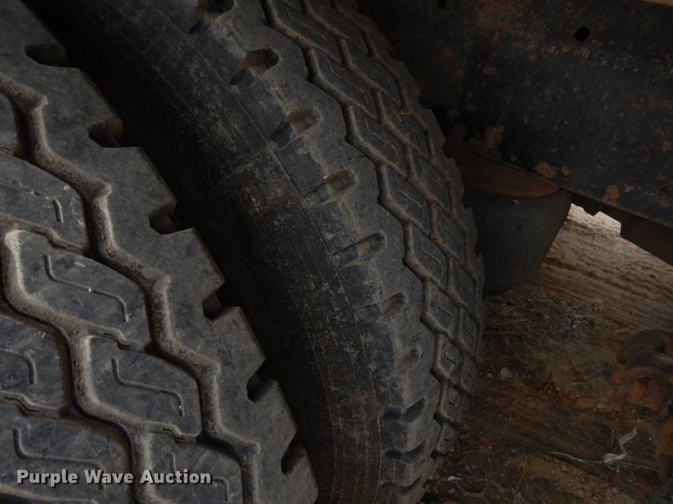 image for item EZ9795 1988 Peterbilt 379 dump truck