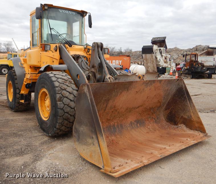 image for item EZ9844 2004 Volvo L70E wheel loader