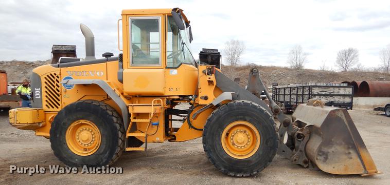 image for item EZ9844 2004 Volvo L70E wheel loader