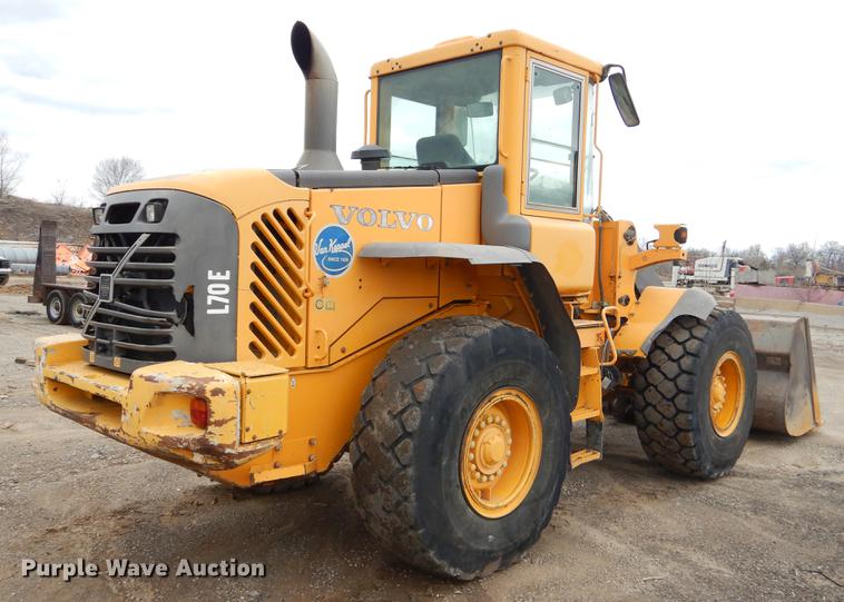 image for item EZ9844 2004 Volvo L70E wheel loader