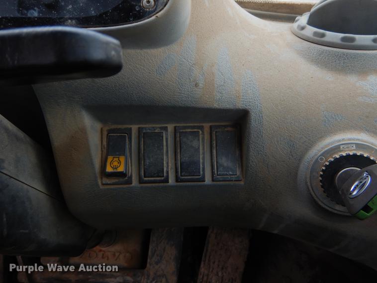 image for item EZ9844 2004 Volvo L70E wheel loader