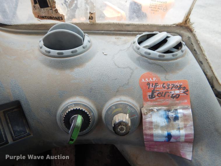 image for item EZ9844 2004 Volvo L70E wheel loader