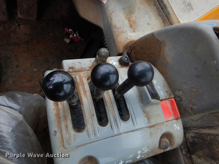 image for item EZ9844 2004 Volvo L70E wheel loader