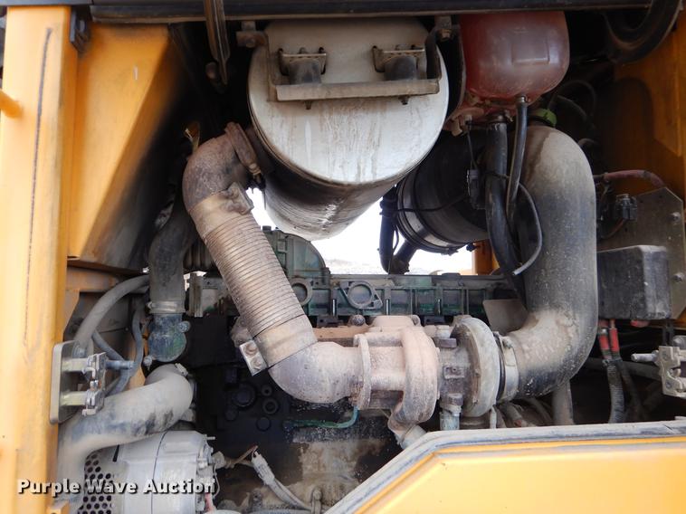 image for item EZ9844 2004 Volvo L70E wheel loader