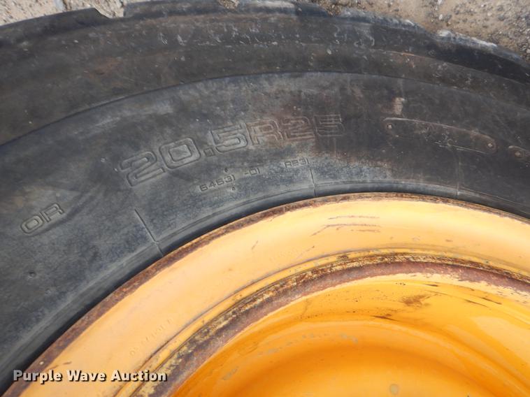 image for item EZ9844 2004 Volvo L70E wheel loader