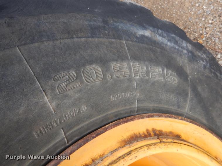 image for item EZ9844 2004 Volvo L70E wheel loader