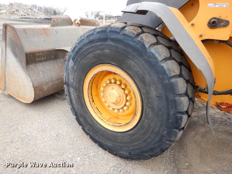 image for item EZ9844 2004 Volvo L70E wheel loader
