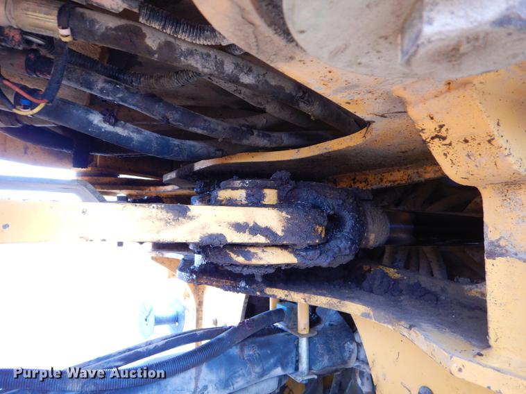 image for item EZ9844 2004 Volvo L70E wheel loader