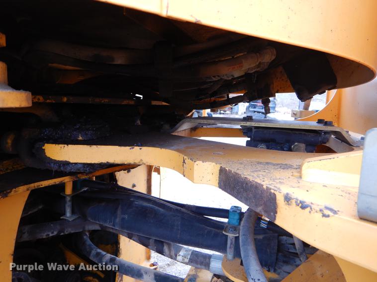 image for item EZ9844 2004 Volvo L70E wheel loader