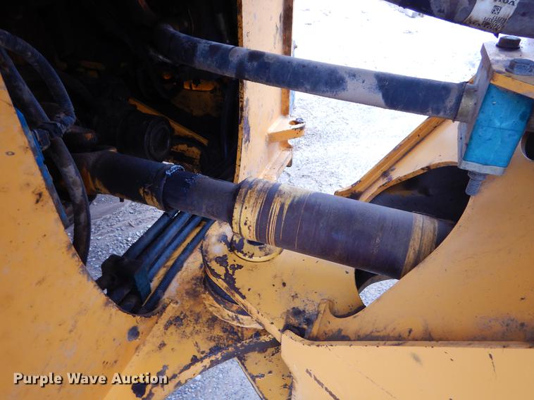 image for item EZ9844 2004 Volvo L70E wheel loader