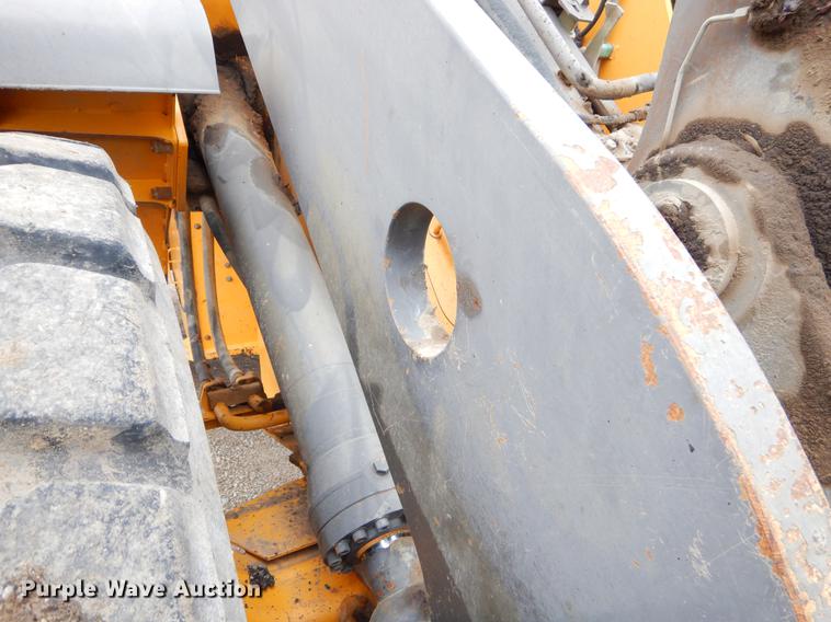 image for item EZ9844 2004 Volvo L70E wheel loader