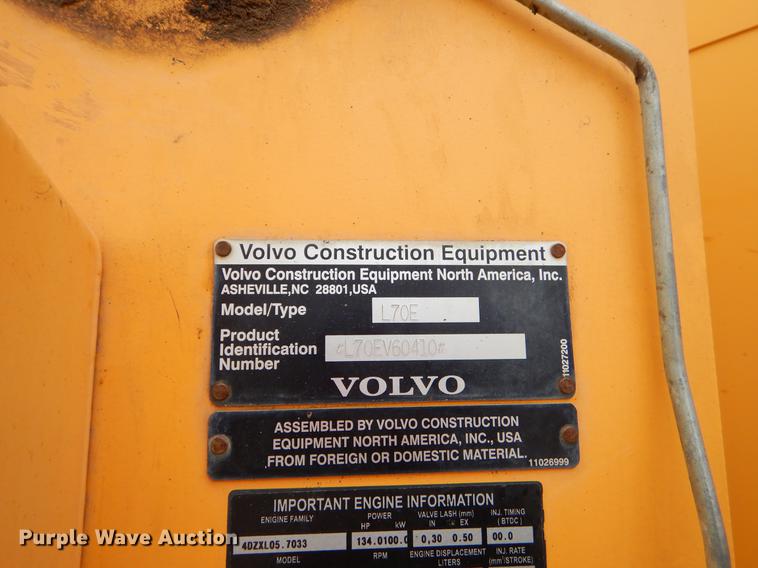 image for item EZ9844 2004 Volvo L70E wheel loader