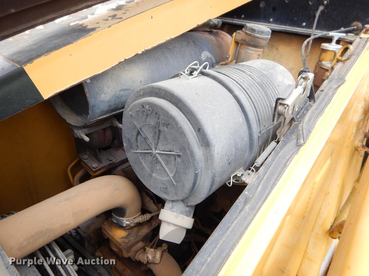 image for item EZ9845 2001 Caterpillar 420D backhoe