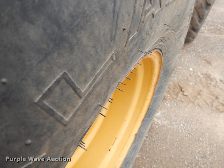 image for item EZ9845 2001 Caterpillar 420D backhoe