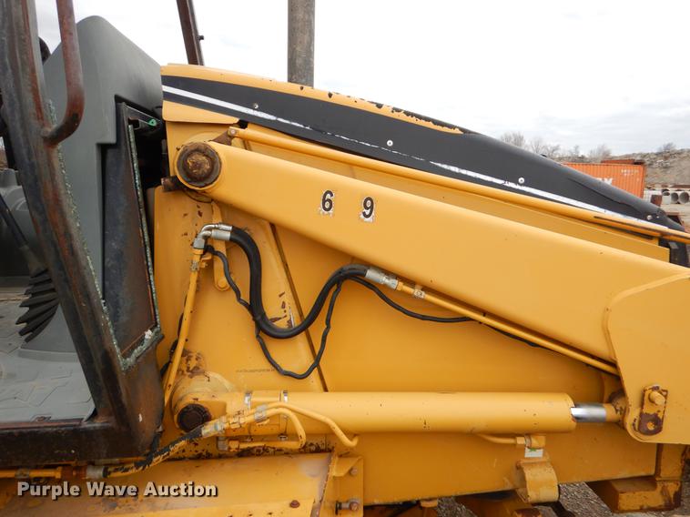 image for item EZ9845 2001 Caterpillar 420D backhoe