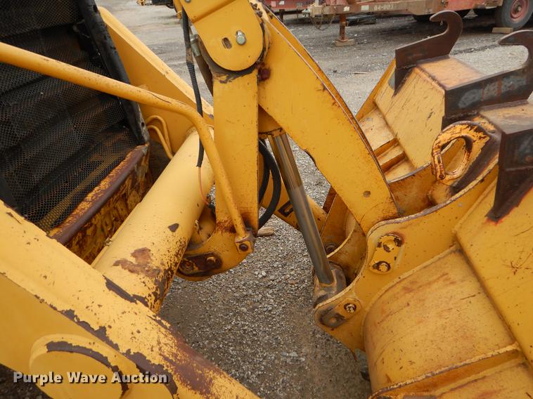 image for item EZ9845 2001 Caterpillar 420D backhoe