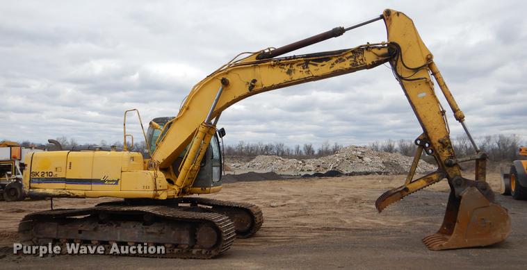image for item EZ9848 2001 Kobelco SK210LC excavator
