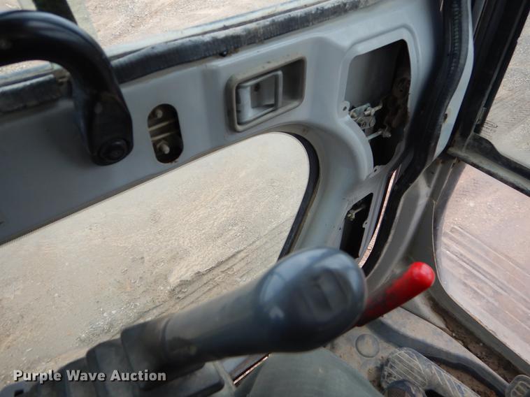 image for item EZ9848 2001 Kobelco SK210LC excavator