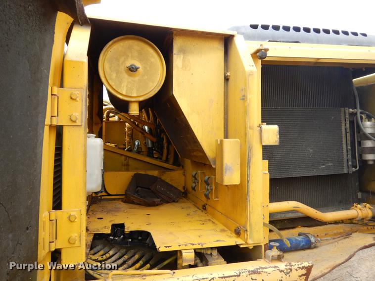 image for item EZ9848 2001 Kobelco SK210LC excavator