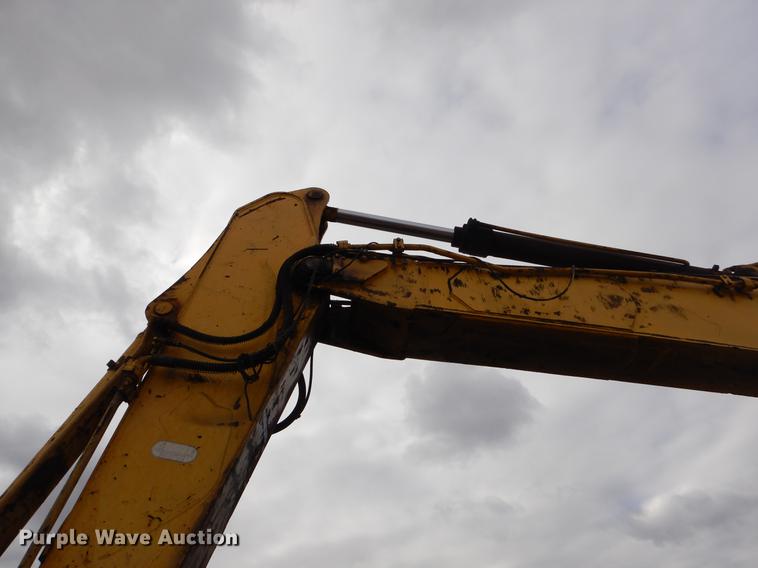 image for item EZ9848 2001 Kobelco SK210LC excavator