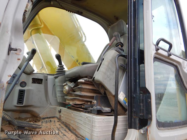 image for item EZ9849 2004 Kobleco SK200SRLC excavator