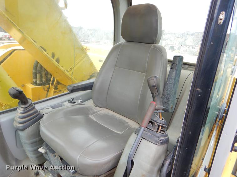 image for item EZ9849 2004 Kobleco SK200SRLC excavator