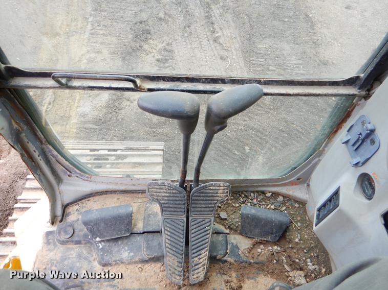 image for item EZ9849 2004 Kobleco SK200SRLC excavator