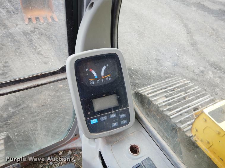 image for item EZ9849 2004 Kobleco SK200SRLC excavator