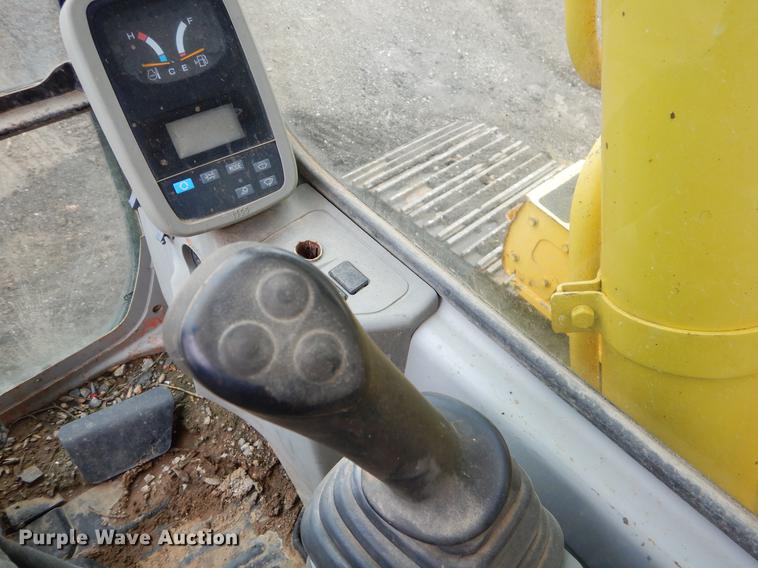 image for item EZ9849 2004 Kobleco SK200SRLC excavator